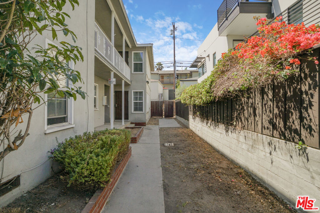 315 Rose Avenue