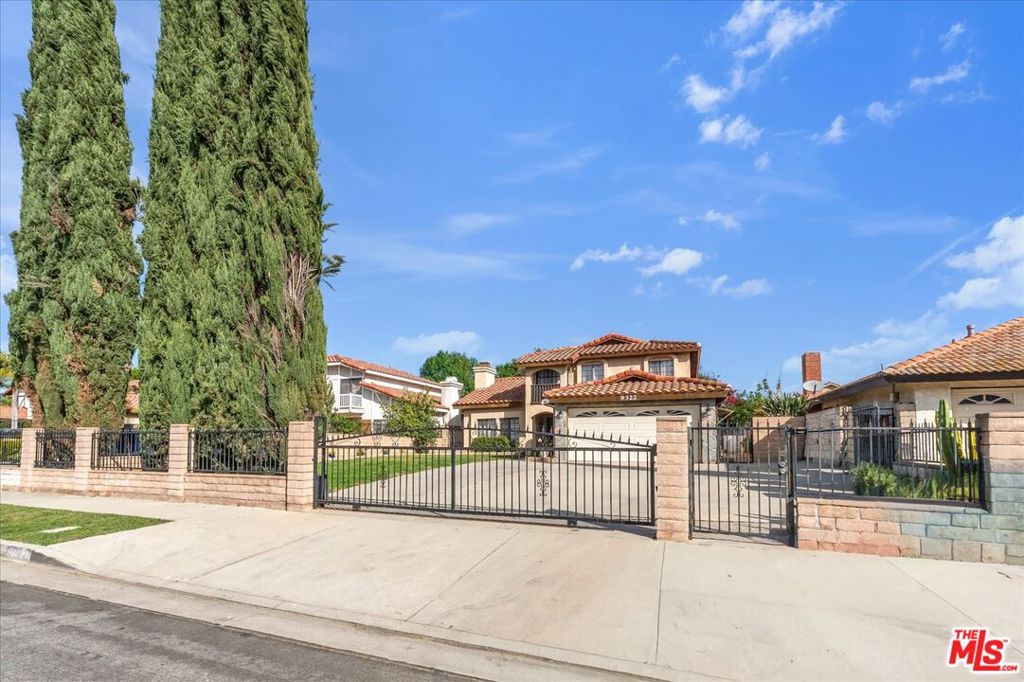 9322 Columbus Avenue