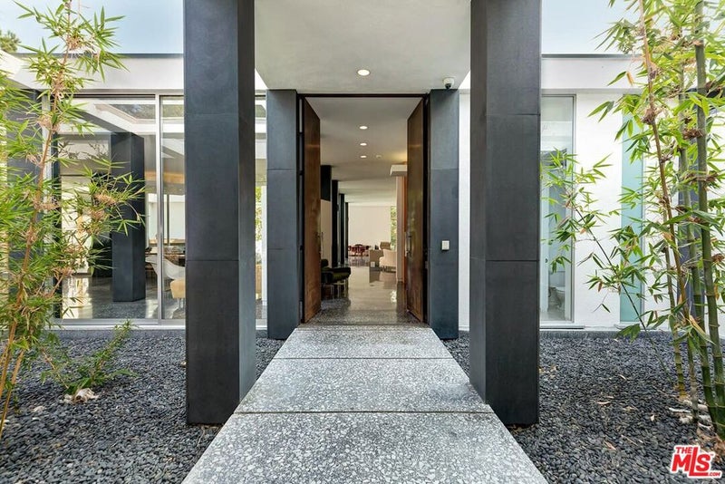 1163 Calle Vista Drive