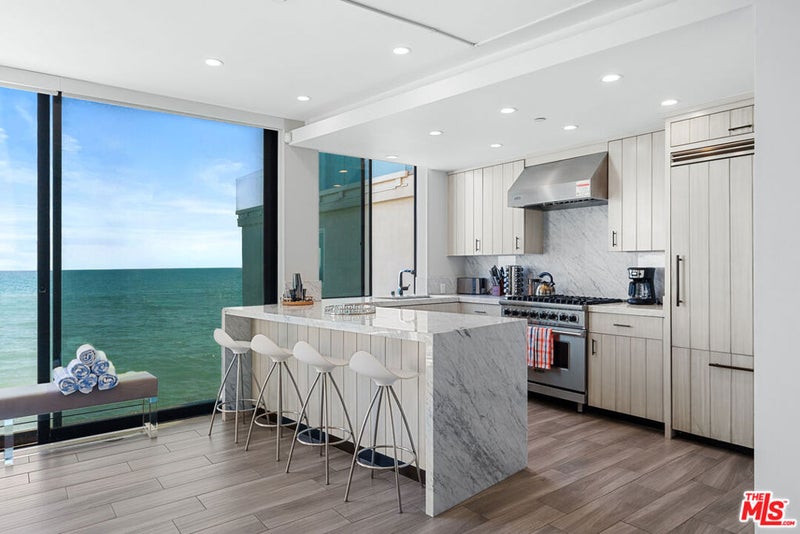 20630 Pacific Coast Highway