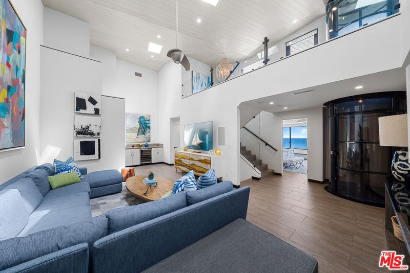 20630 Pacific Coast Highway