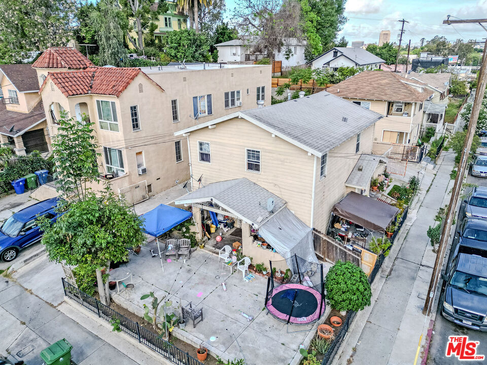 649 N Cummings Street