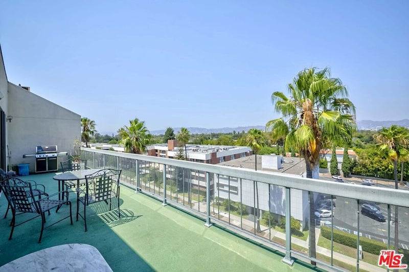 4460 Wilshire Boulevard 705