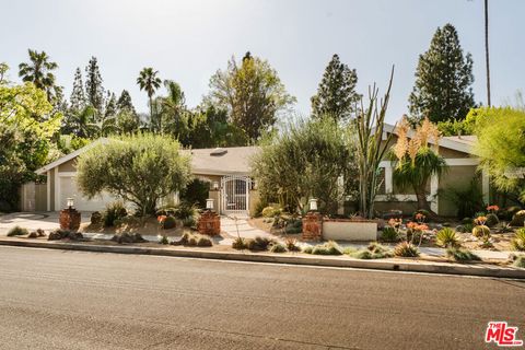 9747 Babbitt Avenue Northridge CA 91325