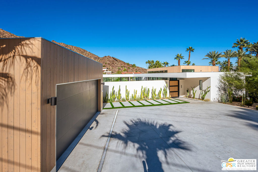 310 W Crestview Drive