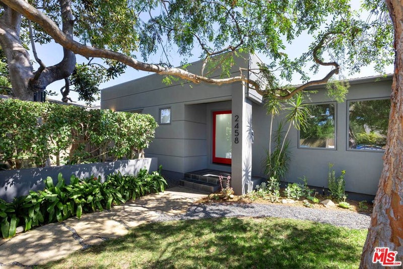 2458 Walnut Avenue