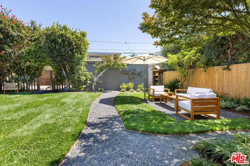 2458 Walnut Avenue