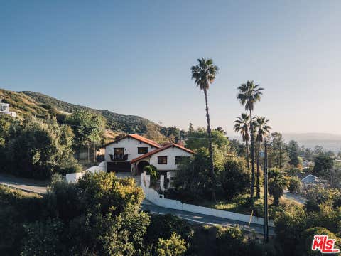 Photo of 36435 Jomar Street, Yucaipa, CA 92339 (MLS # 26852339)