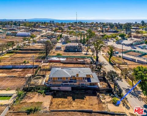 934 Embury Street Pacific Palisades CA 90272