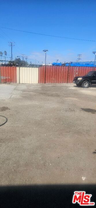 16928 S Broadway Street