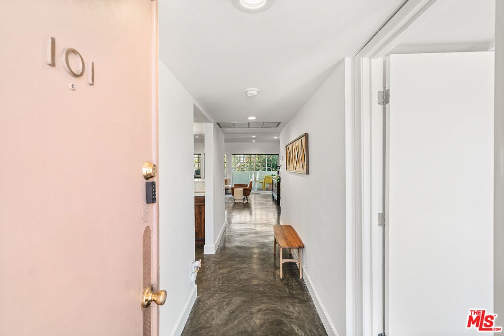 277 E Alejo Road 101