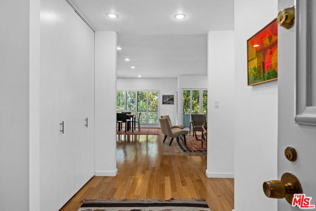 651 Wilcox Avenue 3G