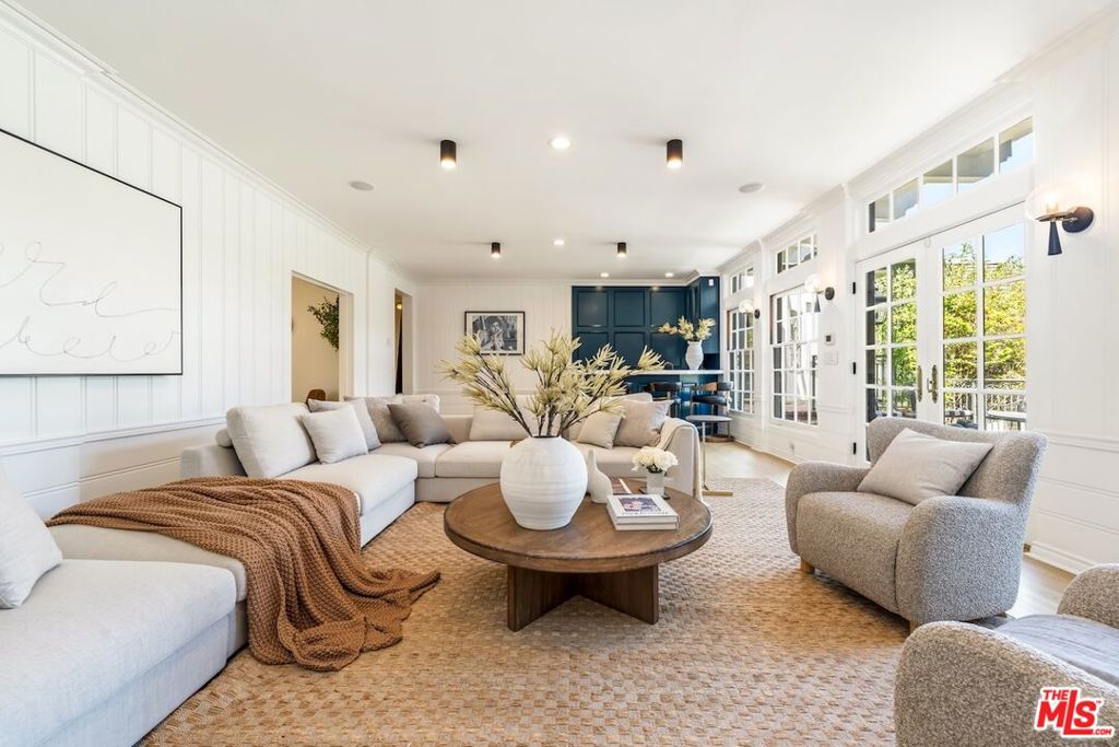 628 N Sierra Drive