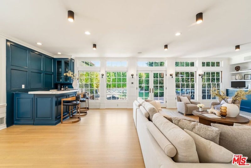 628 N Sierra Drive