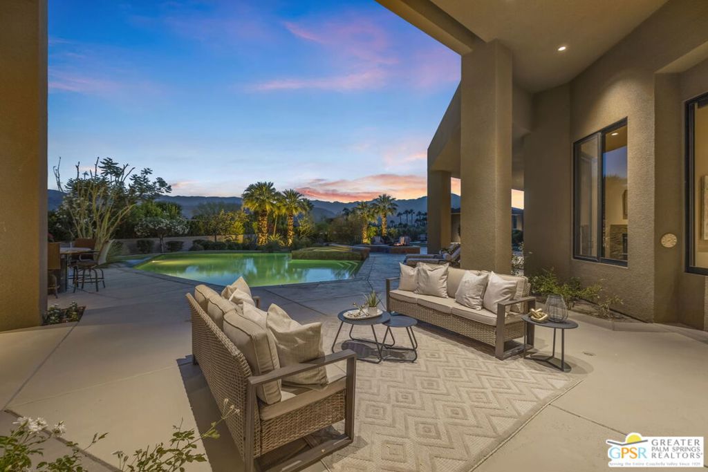 4 Paradise Cove Court