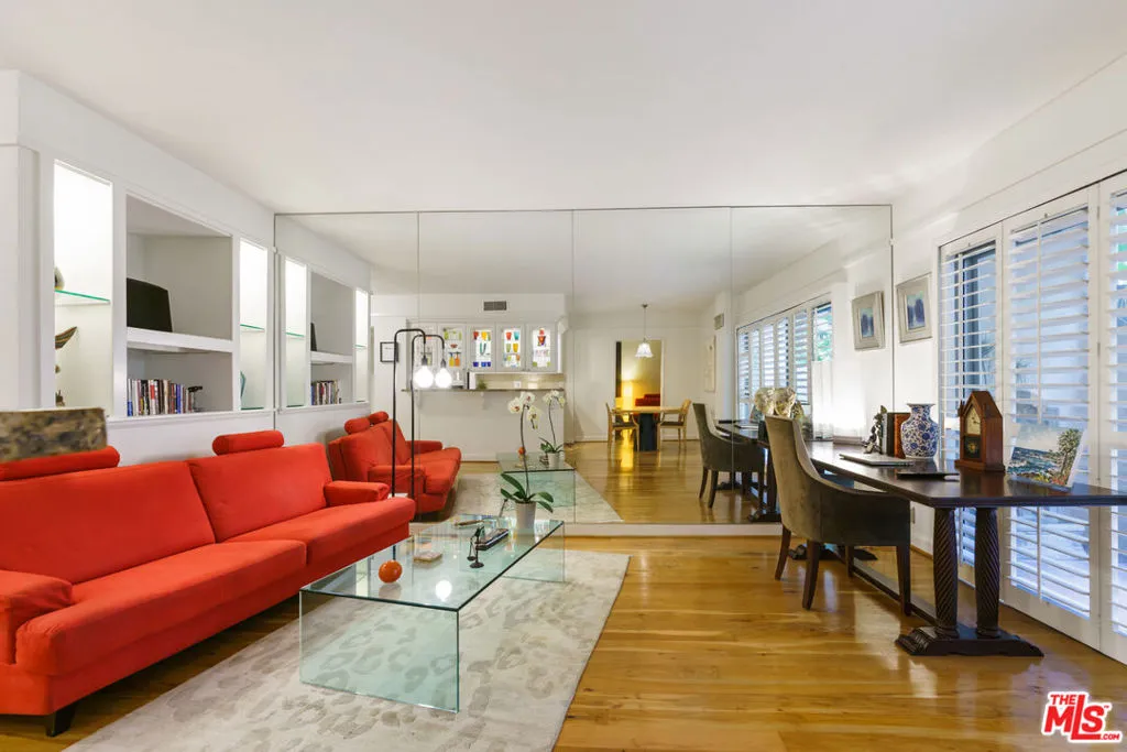 West Hollywood, California 90069, United States, 1 Bedroom Bedrooms, ,2 BathroomsBathrooms,Residential,Active,146378