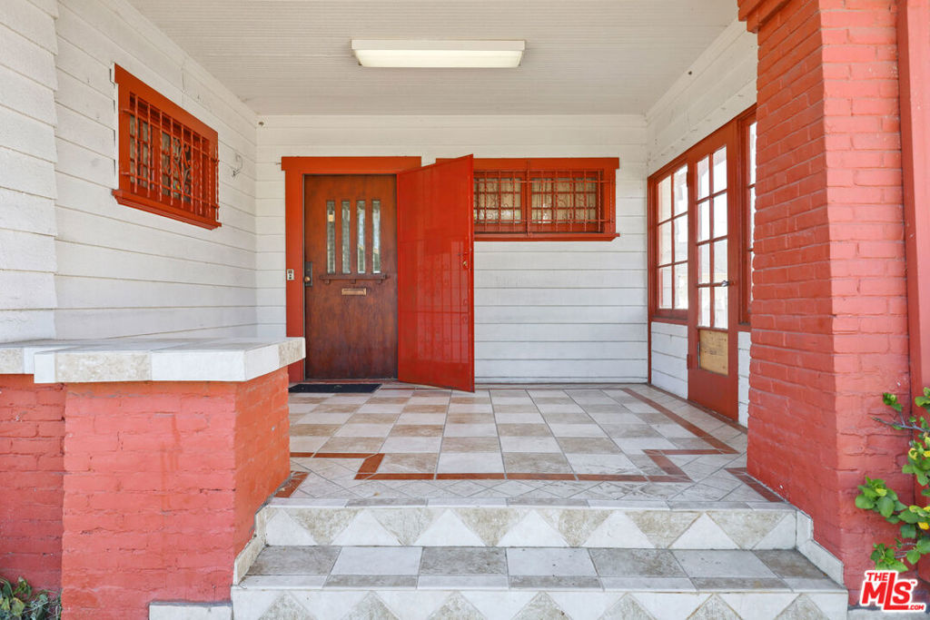 127 S Westlake Avenue