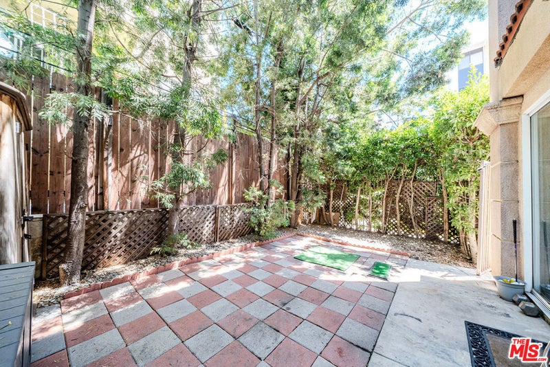 456 Shatto Place 18