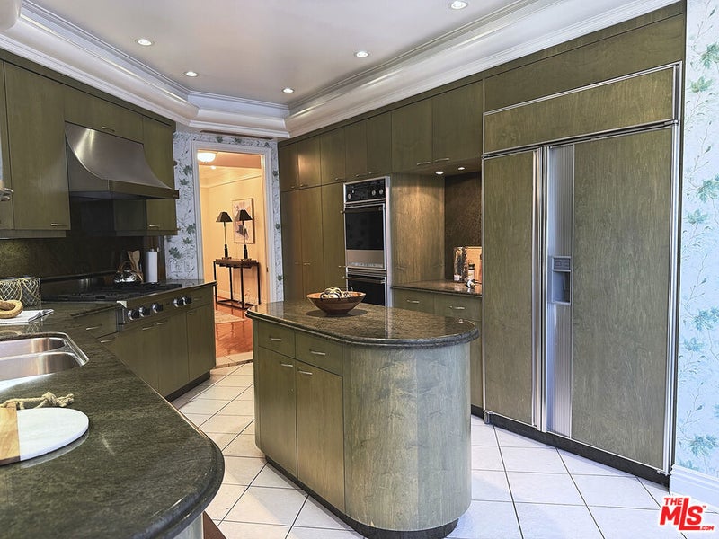 4752 Park Encino Lane 212
