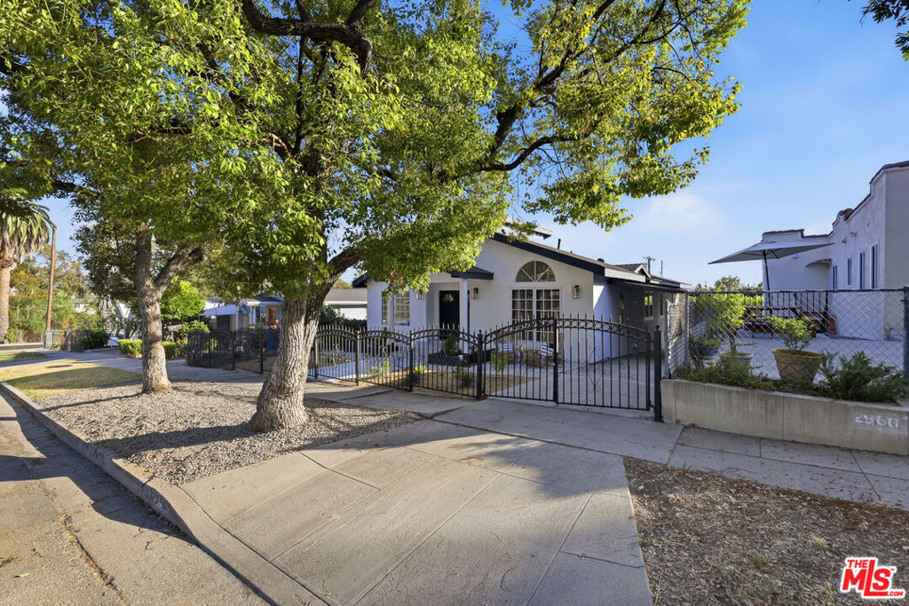 2956 W Avenue 35