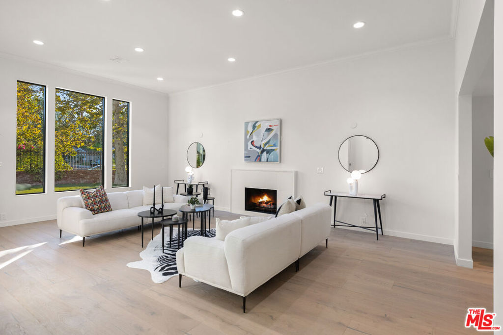 4256 Tarzana Estates Drive
