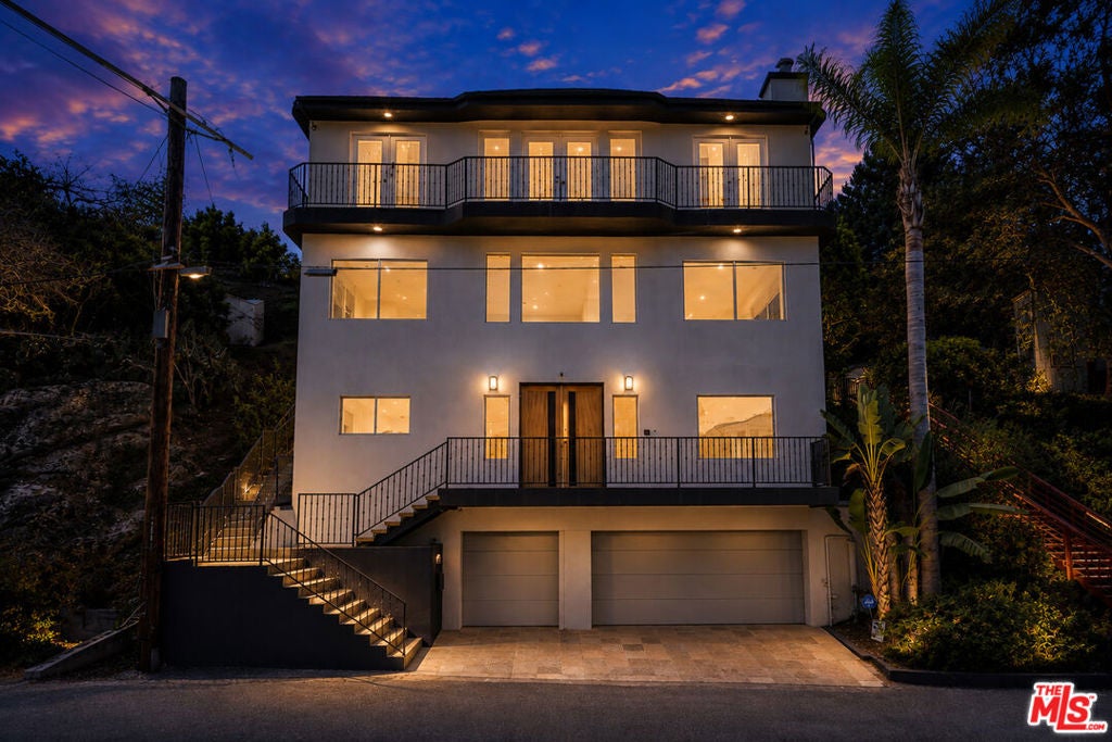 2927 Park Center Drive