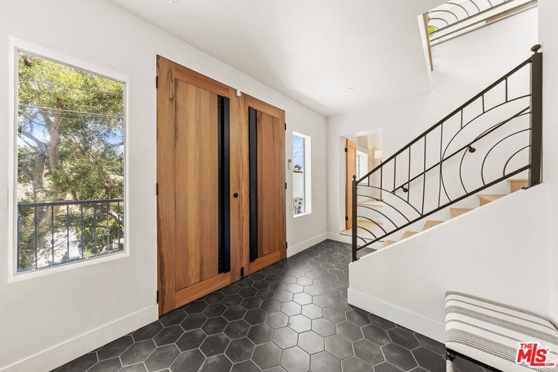 2927 Park Center Drive