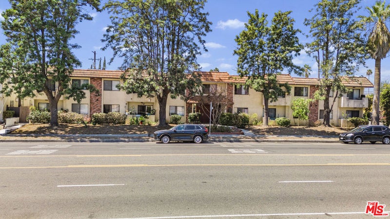 7061 Whitsett Avenue