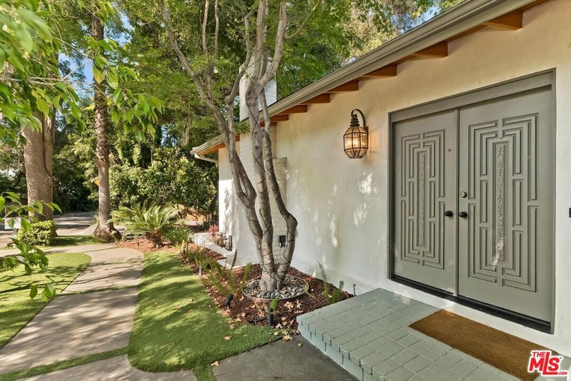 7586 Woodrow Wilson Drive