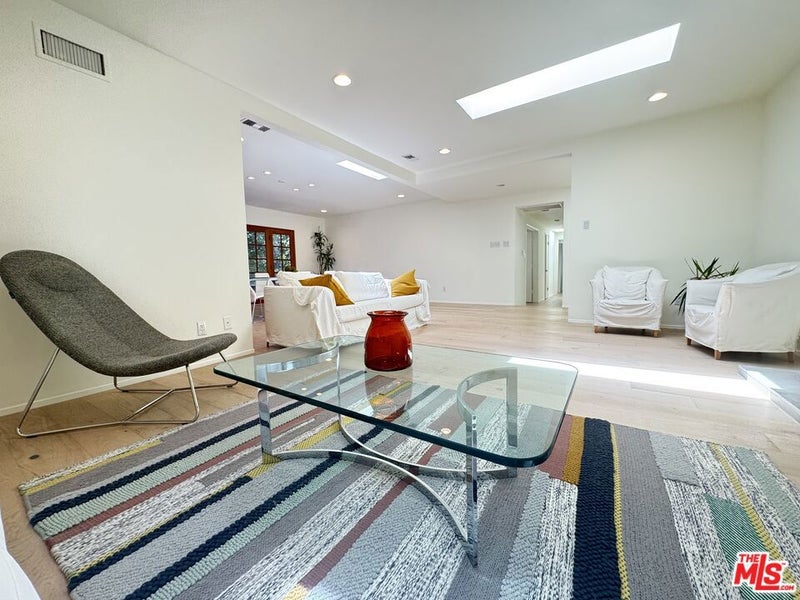 7586 Woodrow Wilson Drive