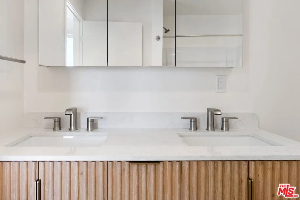 Cypress, California 90630, United States, 3 Bedrooms Bedrooms, ,2 BathroomsBathrooms,Residential,Active,239250