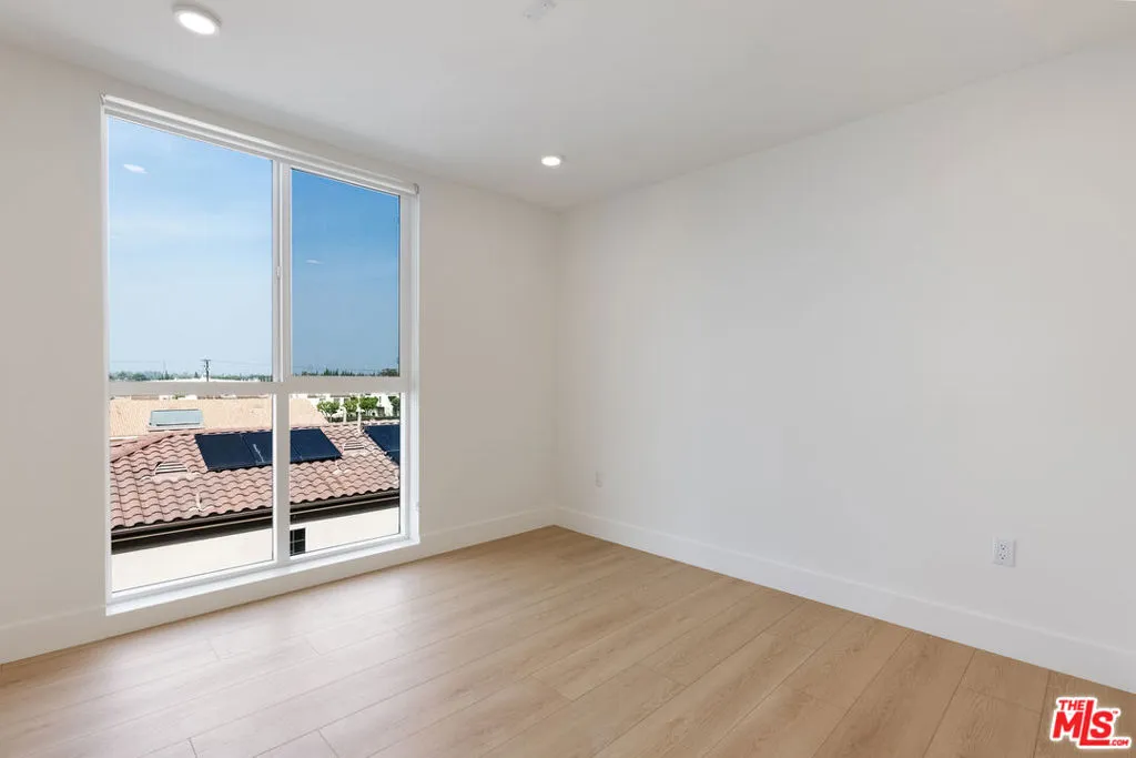 Cypress, California 90630, United States, 3 Bedrooms Bedrooms, ,2 BathroomsBathrooms,Residential,Active,239250