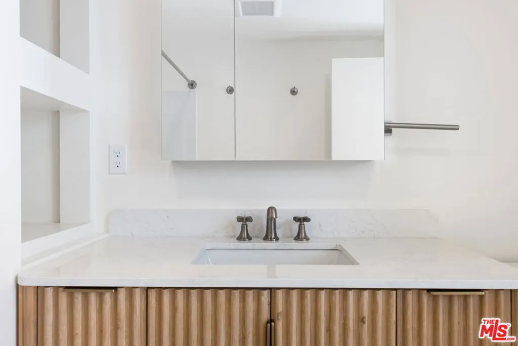 Cypress, California 90630, United States, 3 Bedrooms Bedrooms, ,2 BathroomsBathrooms,Residential,Active,239250