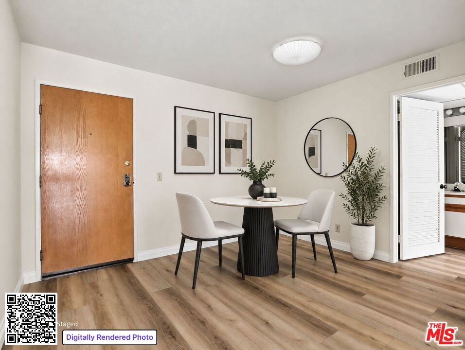 1519 N Martel Avenue 306