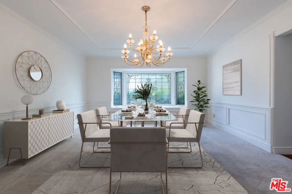 Encino, California 91316, United States, 4 Bedrooms Bedrooms, ,4 BathroomsBathrooms,Residential,Active,216622