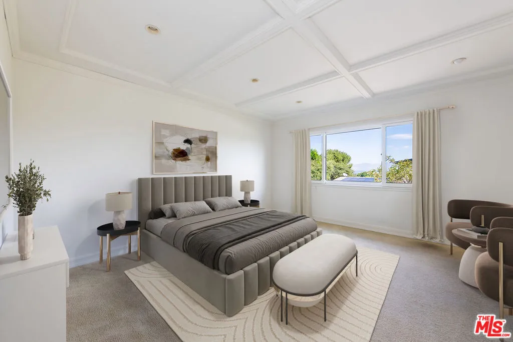 Encino, California 91316, United States, 4 Bedrooms Bedrooms, ,4 BathroomsBathrooms,Residential,Active,216622