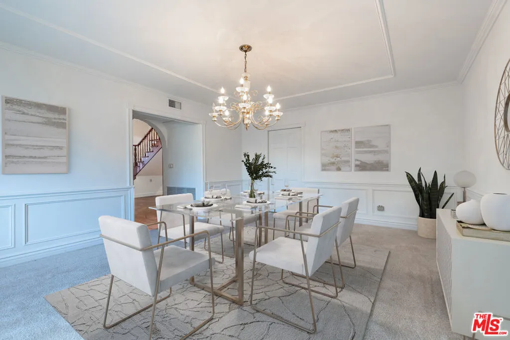 Encino, California 91316, United States, 4 Bedrooms Bedrooms, ,4 BathroomsBathrooms,Residential,Active,216622