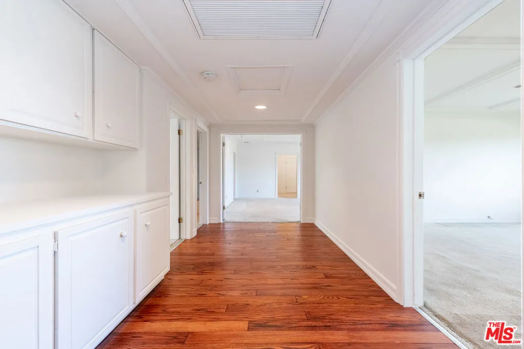 Encino, California 91316, United States, 4 Bedrooms Bedrooms, ,4 BathroomsBathrooms,Residential,Active,216622