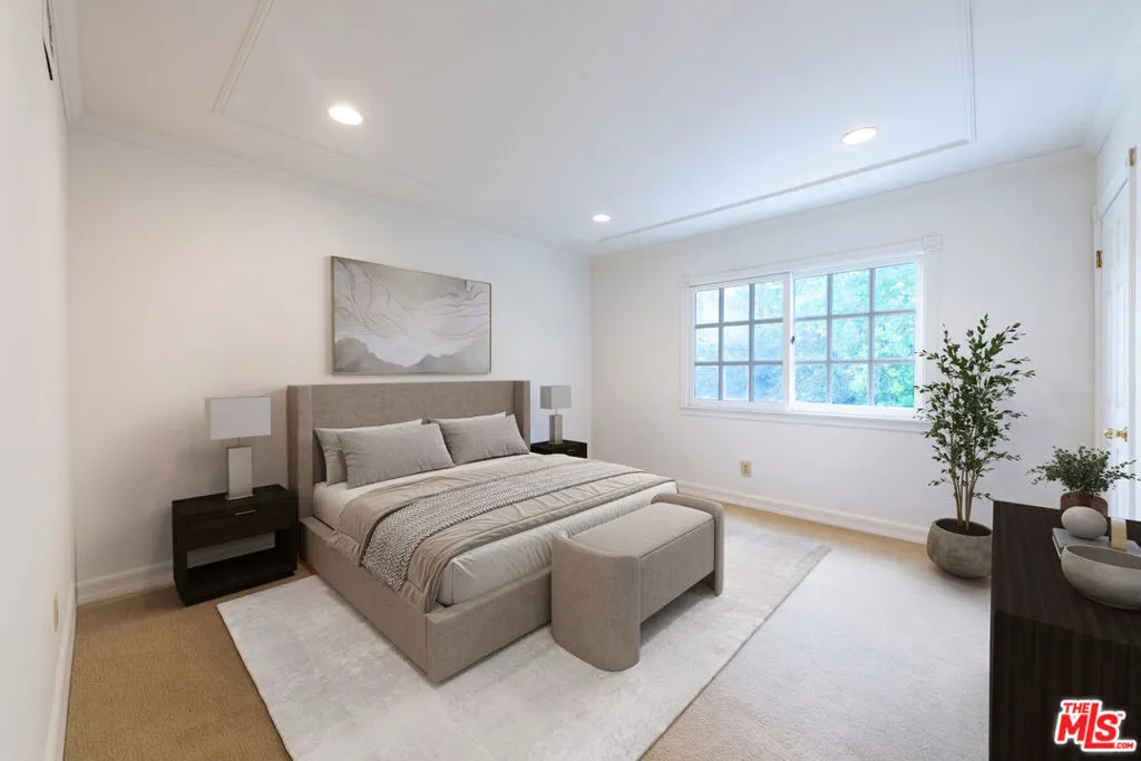 Encino, California 91316, United States, 4 Bedrooms Bedrooms, ,4 BathroomsBathrooms,Residential,Active,216622