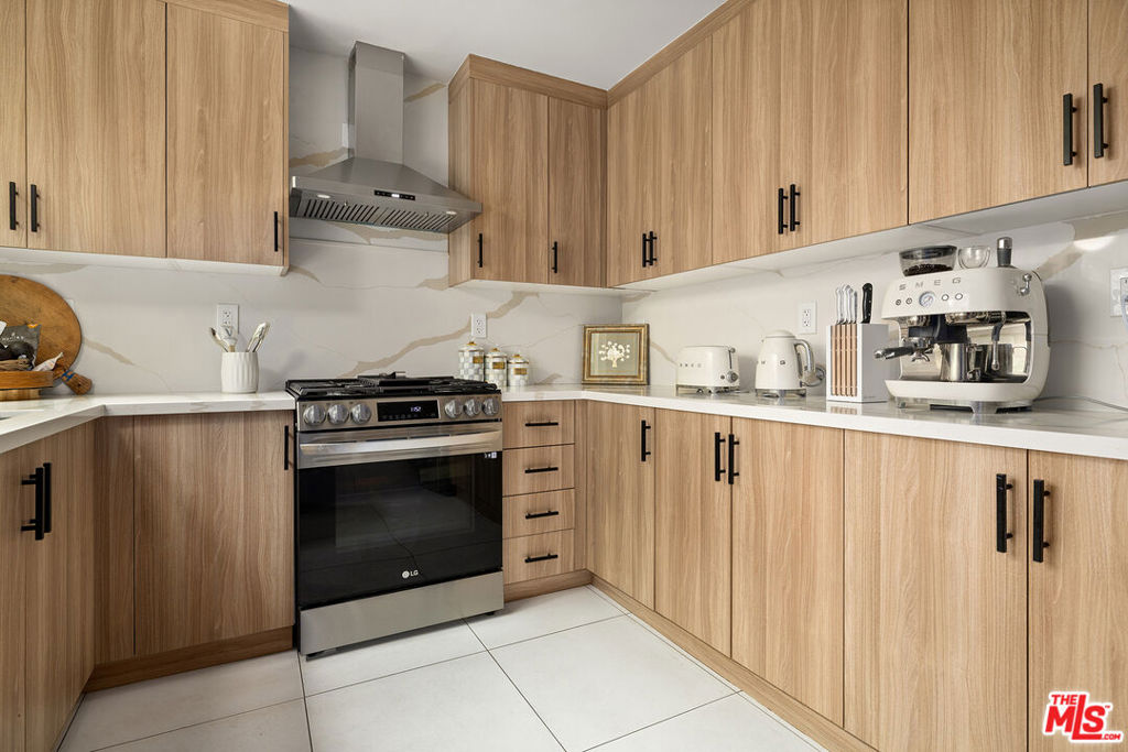 9000 Cynthia Street 302