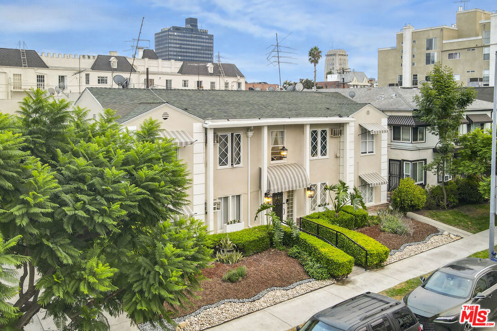 Properties 1 614 Hauser Boulevard