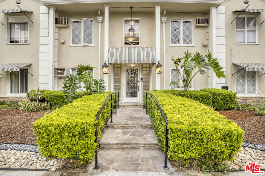 Properties 2 614 Hauser Boulevard