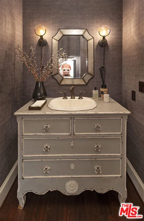 Santa Barbara, California 93108, United States, 4 Bedrooms Bedrooms, ,5 BathroomsBathrooms,Residential,Active,91339