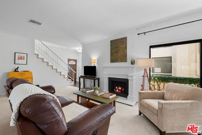 4338 Gentry Avenue Unit 2