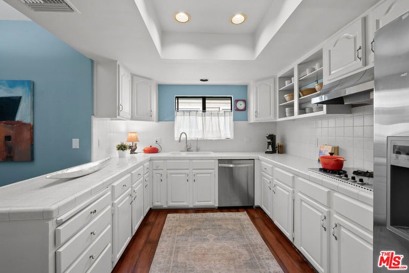 4338 Gentry Avenue Unit 2