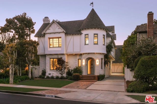 12225 Falkirk Lane, Los Angeles