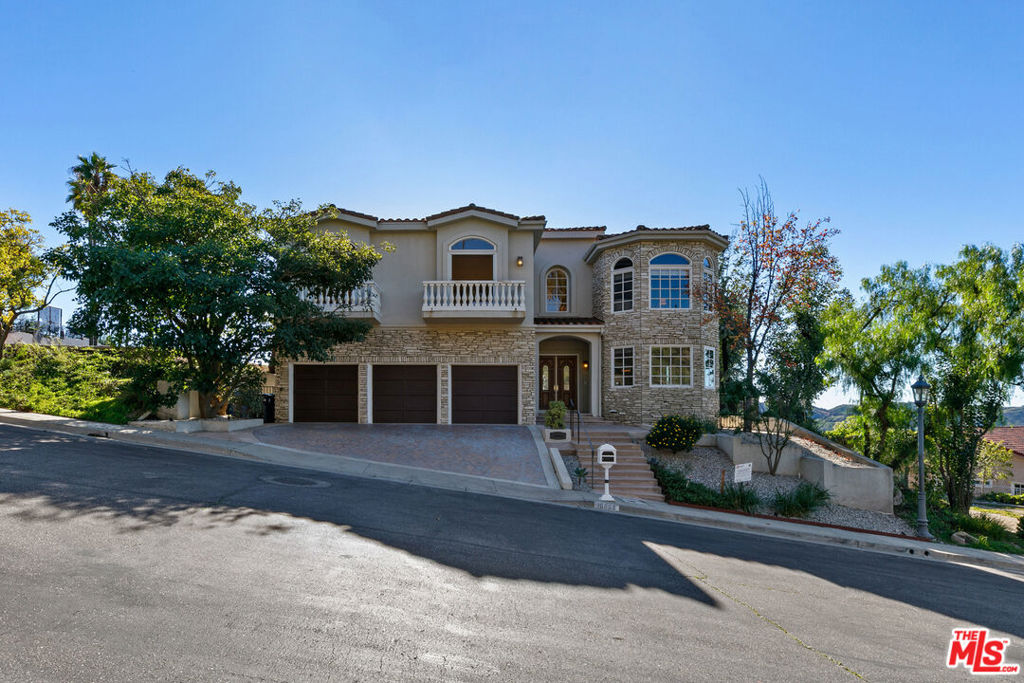 16868 Calle De Sarah