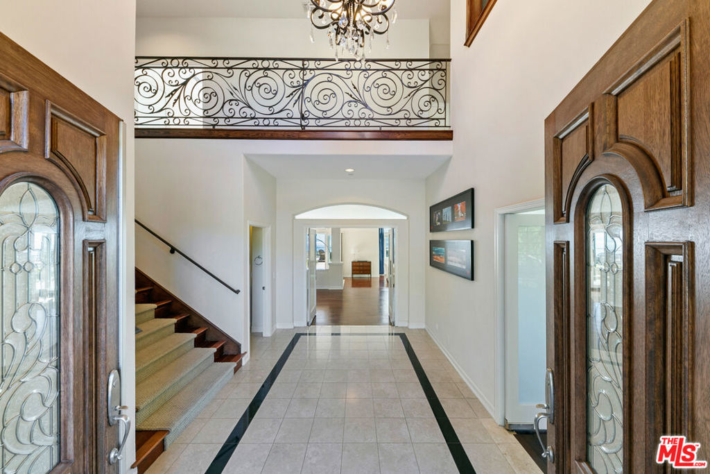 16868 Calle De Sarah