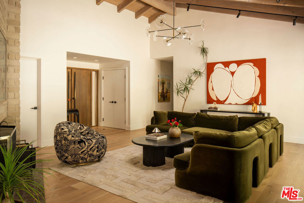 3546 Mandeville Canyon Road