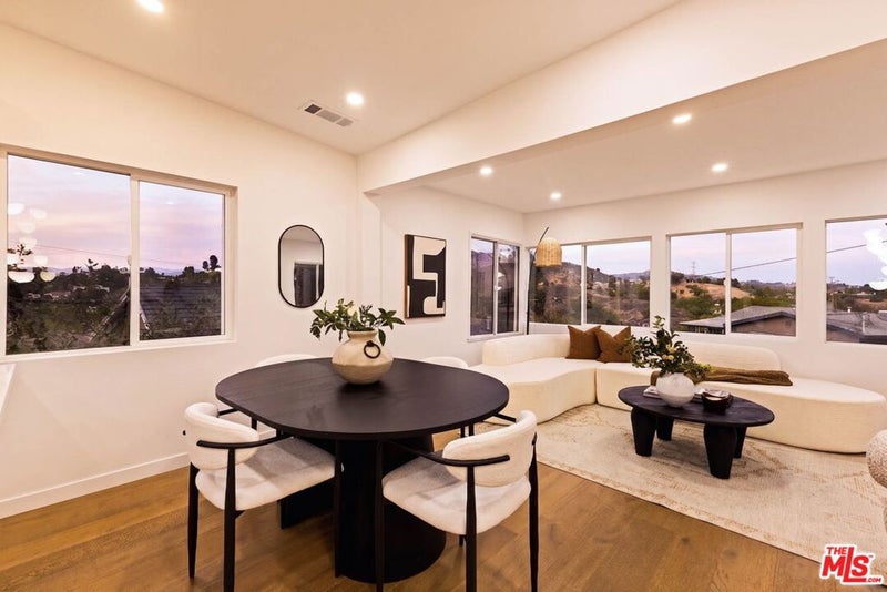 6837 Cahuenga Park Trail